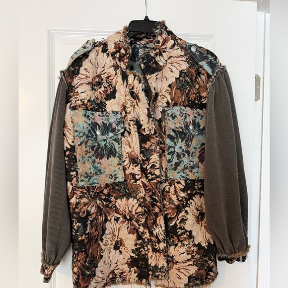 New POL Women's Floral Long Sleeve Shacket Sz small - Picture 4 of 6